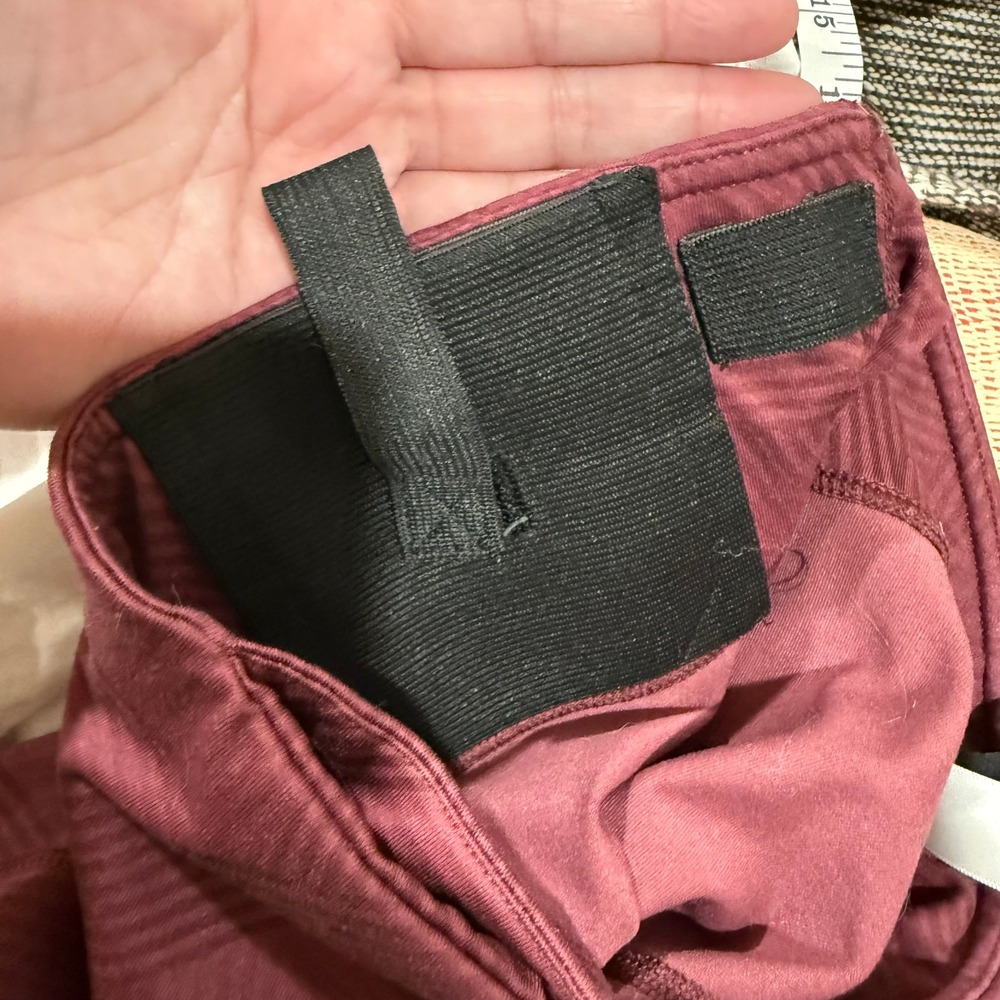 Girls With Guns Concealed Casual Leggings‎ Maroon Geometric CCW Pockets XS - Picture 5 of 6